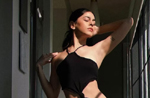 Alaya F�s gorgeous photo in a black cut-out outfit will make your heart skip a beat
